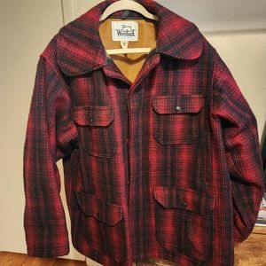 Vintage Woolrich Red & Black Plaid 100% Wool Mackinaw Hunting Jacket/Coat Sz. 44